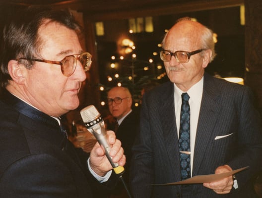 19. Dezember 1990 Ernennung von Adulf Peter Goopzum Ehrenmitglied des Liechtensteiner Presseclubs