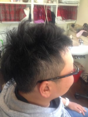 ツーブロックメンズ　ヘアースタイル　