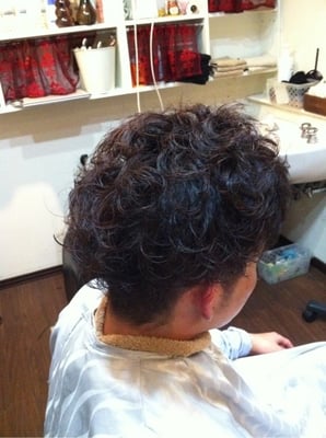 メンズ　パーマスタイル　ツーブロック