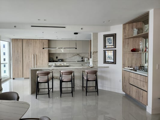 Abreu Luxury Home and Condos William Island