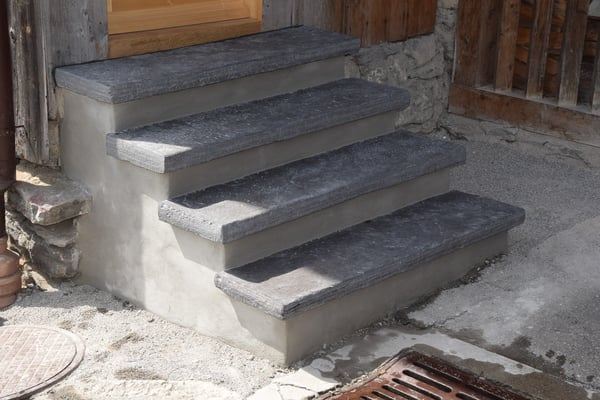 Treppe aus alten Ringenbergerplatten