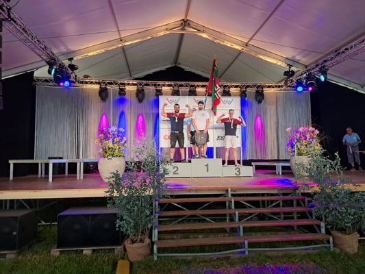 Einzelturner Stefan Reutegger (2. Platz) und Adrian Bleiker (3. Platz)