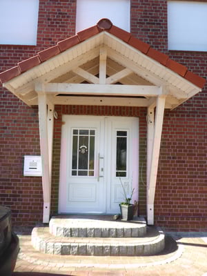 Haustürvordach "Wiepenkathen 2" - Foto (1): KÄPPLER BauTischlerei