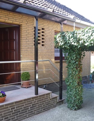 Vordach aus Aluminium "Hagen" (2) - Foto: KÄPPLER BauTischlerei