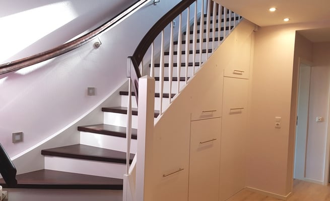 Sondermöbel Treppenschrank "Himmelpforten" Foto (1): KÄPPLER BauTischlerei