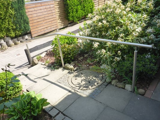 Handlauf Eingangsbereich "Wiepenkathen" Foto (2): KÄPPLER BauTischlerei