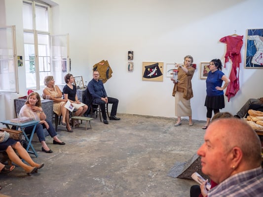 Vernissage "Charged Clothes" Foto: Kay von Aspern