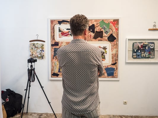 Vernissage "Charged Clothes" Foto: Kay von Aspern