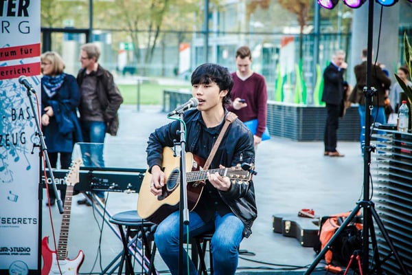 Music Secrets Schüler Gitarren Solo Live bei der Messe Nürnberg 2016  