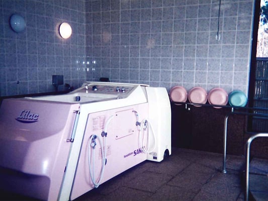 機械浴槽(車椅子対応)