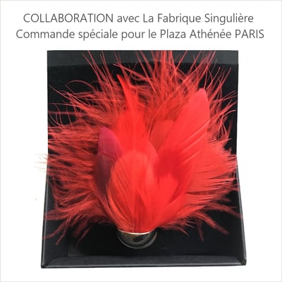 Création sur mesure d'une broche pour le personnel féminin du palace parisien (janvier 2021)