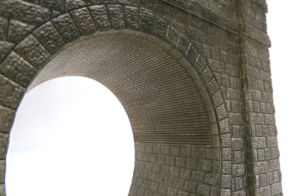 内壁は石積みとレンガの組み合わせです。