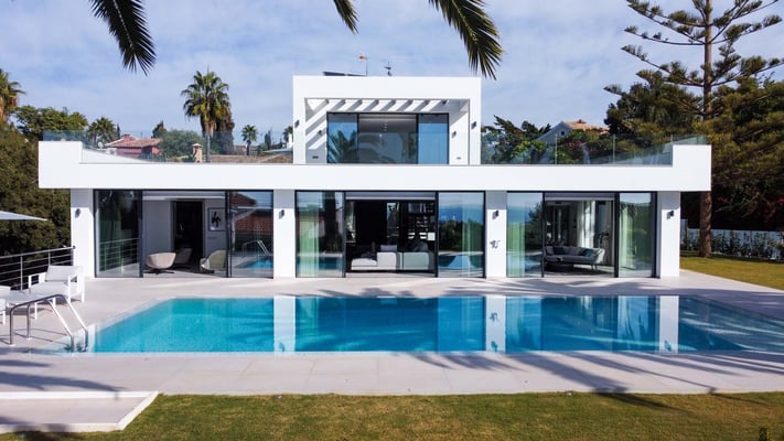 Fachada sur - Piscina