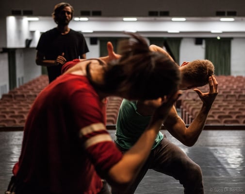 Luca Di Bartolo, architetto fotografo, videomaker Servizi fotografici e video per  architettura, fotografia industriale aziendale, commerciale e immobiliare a Cagliari e in Sardegna. Servizio fotografico e video per  matrimonio e cerimonie, moda e fashion