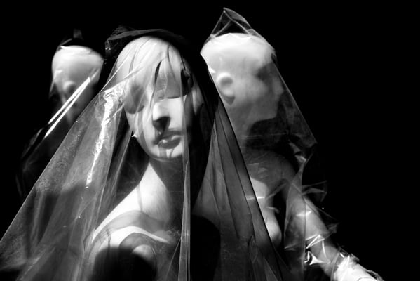 Luca Di Bartolo, architetto fotografo, videomaker Servizi fotografici e video per  architettura, fotografia industriale aziendale, commerciale e immobiliare a Cagliari e in Sardegna. Servizio fotografico e video per  matrimonio e cerimonie, moda e fashion