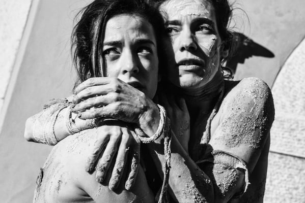 Luca Di Bartolo, architetto fotografo, videomaker Servizi fotografici e video per  architettura, fotografia industriale aziendale, commerciale e immobiliare a Cagliari e in Sardegna. Servizio fotografico e video per  matrimonio e cerimonie, moda e fashion