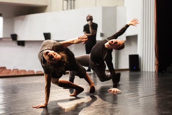 Luca Di Bartolo, architetto fotografo, videomaker Servizi fotografici e video per  architettura, fotografia industriale aziendale, commerciale e immobiliare a Cagliari e in Sardegna. Servizio fotografico e video per  matrimonio e cerimonie, moda e fashion