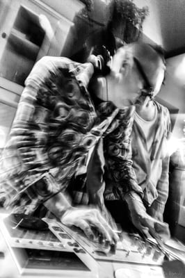 Realizzo servizi fotografici e video per feste e compleanni, diciottesimo, cerimonie, anniversari, convention aziendali, discoteche a Cagliari e Sardegna.