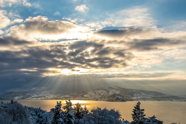 Winternachmittag über dem Zugersee