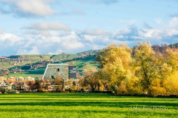 Blick auf das Hertiquartier in Zug
