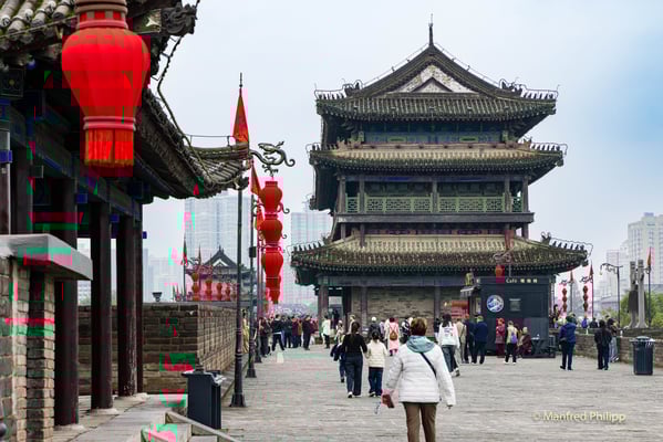 Auf der grössten erhaltenen Stadtmauer der Welt in Xi'an