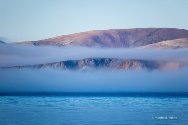 Nebelschwaden bei der St. Matthew Island in der Beringsee