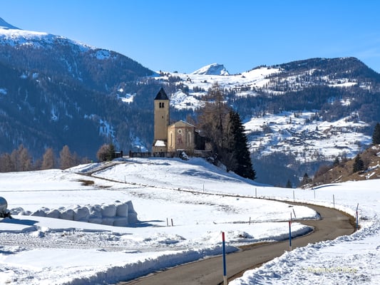 Alte Kirche in Lenz, Graubünden