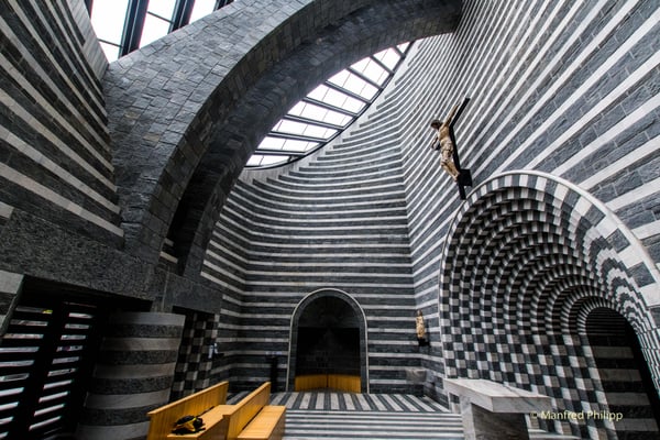Kapelle San Giovanni Battista in Mogno von Mario Botta, Schweiz