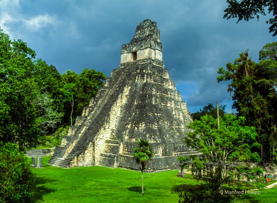 Mayatempel in Tikkal, Guatemala