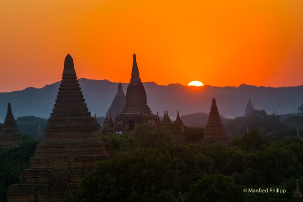 Sonnenuntergang in Bagan, Myanmar