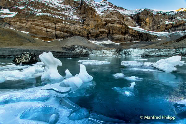 Schwimmende Eisberge