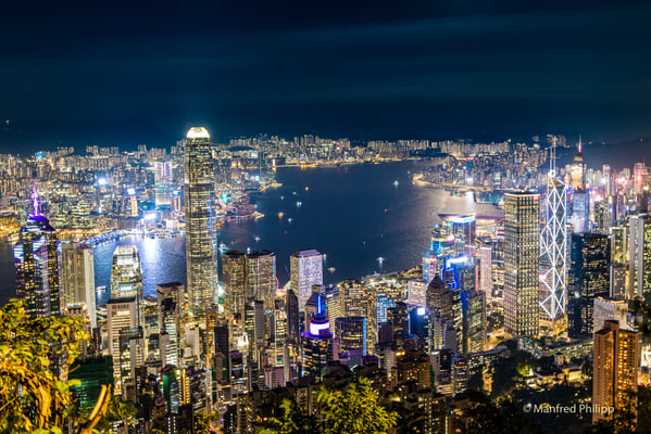Aussicht vom Peak auf das nächtliche Hongkong