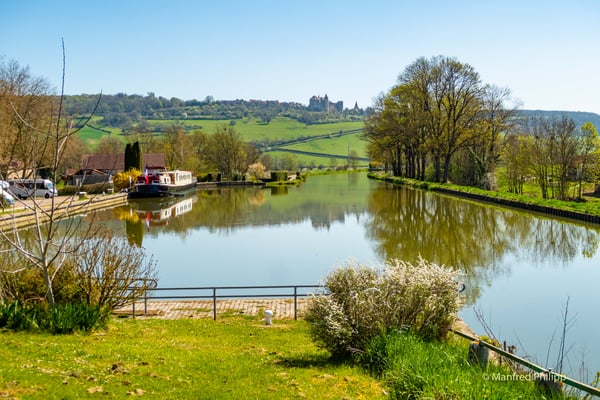 Kanal in der Nähe von Chateauneuf, Frankreich
