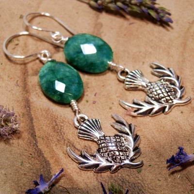blog over distel als symbool van Schotland, Outlander en fantasy sieraden met een distel