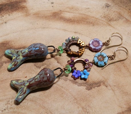 vissen oorbellen van keramiek, handgemaakte fantasy sieraden van keramiek