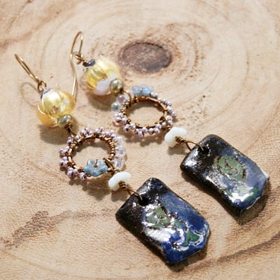 zeemeermin oorbellen van keramiek, handgemaakte fantasy sieraden van keramiek