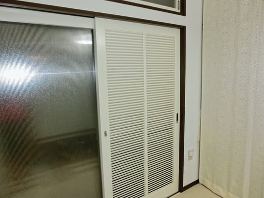 ケイプラスの施工事例〜和室のリノベーションでルーバー建具を採用