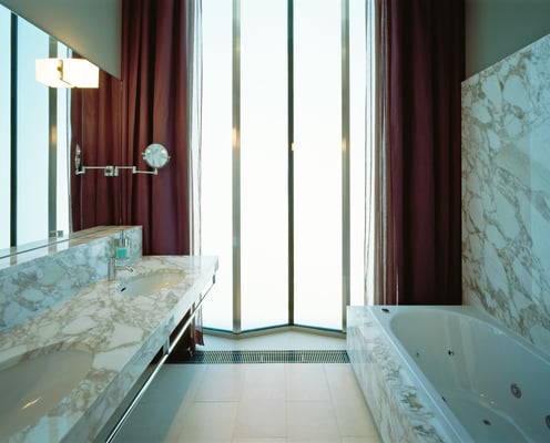 Conversion and extension of a turn-of-the-century villa - Photo © G. Zugmann