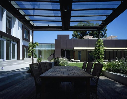 Sommerküche/Pergola/Essplatz: Stahl pulverbeschichtet/Glas/Nirosta - Foto © G. Zugmann