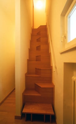 Zusätzliche Raumspartrteppe ins Obergeschoß