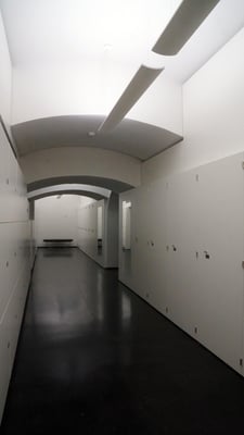 Freihandgarderobe Schülergruppen - Foto © Knauer Architekten ZT