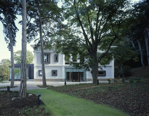 Conversion and extension of a turn-of-the-century villa - Photo © G. Zugmann