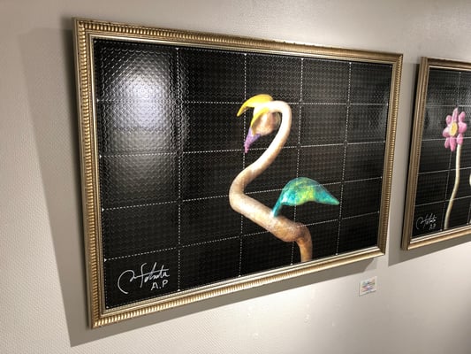 ラベルの貼り重ねによる凹凸感が魅力的です！