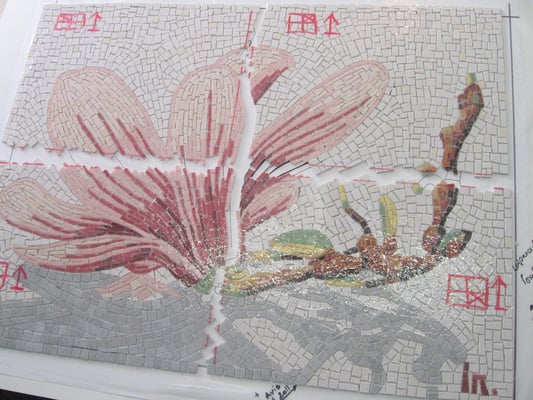 pour le transport et la pose, le mieux est de couper l'ouvrage en petites portions.