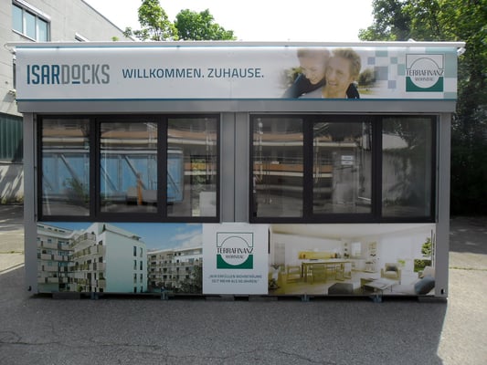 Container Werbetafel beleuchtet München Thalkirchen