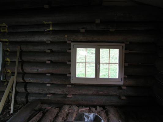 Thurli bein ausnehmen der Kerben für die Lärchenklötze