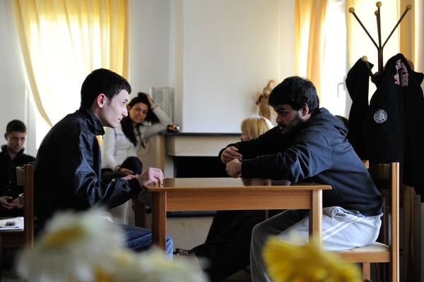 Participants from two different countries trying to communicate in their mother tongue