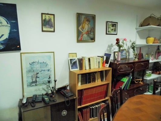 Visit to the Boutique Ressourcerie (a social business branch of the Red Cross France)