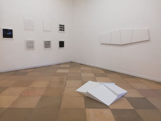 Ausstellungsansicht Ilse Aberer HOCH ZWEI bei artmark galerie, Foto: I. Aberer