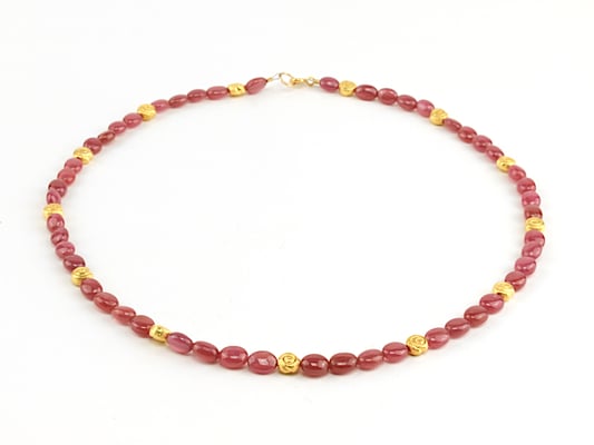 Unikat-Kette aus Rubin